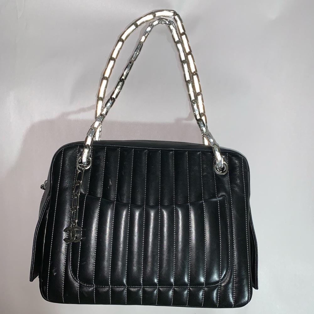 CHANEL black quilted lambskin CAMERA BAG purse - Picture 3 of 16